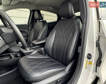 Белый Форд Mustang Mach-E, объемом двигателя 0 л и пробегом 59 тыс. км за 21950 $, фото 65 на Automoto.ua
