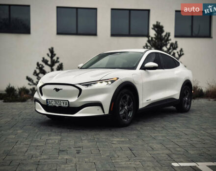 Белый Форд Mustang Mach-E, объемом двигателя 0 л и пробегом 93 тыс. км за 22250 $, фото 3 на Automoto.ua