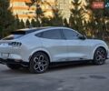 Белый Форд Mustang Mach-E, объемом двигателя 0 л и пробегом 31 тыс. км за 31999 $, фото 11 на Automoto.ua