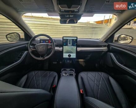 Белый Форд Mustang Mach-E, объемом двигателя 0 л и пробегом 34 тыс. км за 27000 $, фото 13 на Automoto.ua