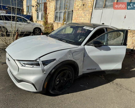 Білий Форд Mustang Mach-E, об'ємом двигуна 0 л та пробігом 90 тис. км за 21500 $, фото 1 на Automoto.ua