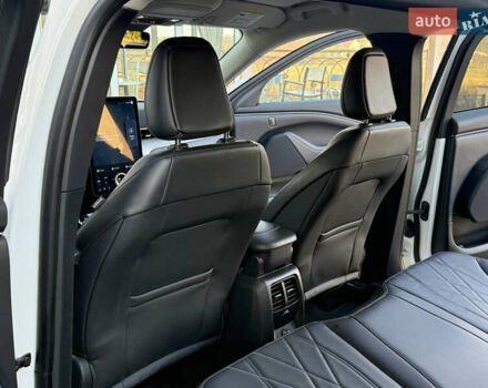 Белый Форд Mustang Mach-E, объемом двигателя 0 л и пробегом 60 тыс. км за 22200 $, фото 61 на Automoto.ua