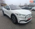 Белый Форд Mustang Mach-E, объемом двигателя 0 л и пробегом 37 тыс. км за 28900 $, фото 1 на Automoto.ua