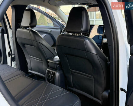 Белый Форд Mustang Mach-E, объемом двигателя 0 л и пробегом 60 тыс. км за 22200 $, фото 62 на Automoto.ua