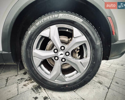 Белый Форд Mustang Mach-E, объемом двигателя 0 л и пробегом 93 тыс. км за 22250 $, фото 10 на Automoto.ua