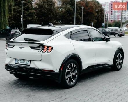 Белый Форд Mustang Mach-E, объемом двигателя 0 л и пробегом 56 тыс. км за 25300 $, фото 4 на Automoto.ua
