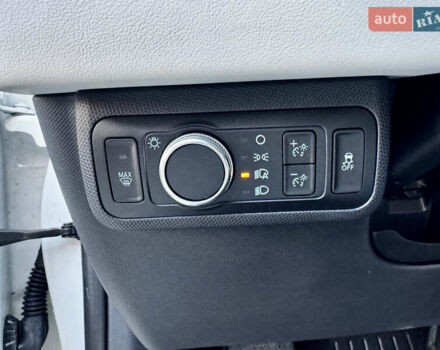 Білий Форд Mustang Mach-E, об'ємом двигуна 0 л та пробігом 42 тис. км за 25300 $, фото 23 на Automoto.ua