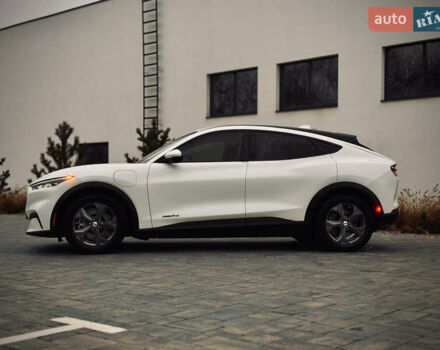 Белый Форд Mustang Mach-E, объемом двигателя 0 л и пробегом 93 тыс. км за 22250 $, фото 7 на Automoto.ua