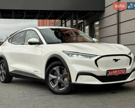 Белый Форд Mustang Mach-E, объемом двигателя 0 л и пробегом 59 тыс. км за 21950 $, фото 10 на Automoto.ua