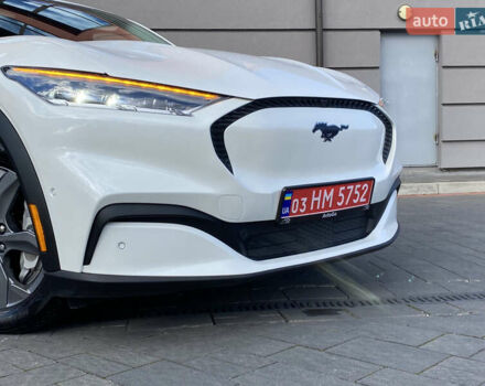 Белый Форд Mustang Mach-E, объемом двигателя 0 л и пробегом 58 тыс. км за 22950 $, фото 10 на Automoto.ua