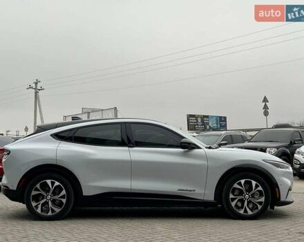 Белый Форд Mustang Mach-E, объемом двигателя 0 л и пробегом 80 тыс. км за 26640 $, фото 8 на Automoto.ua