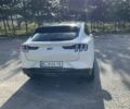 Белый Форд Mustang Mach-E, объемом двигателя 0 л и пробегом 39 тыс. км за 32500 $, фото 6 на Automoto.ua