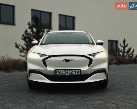 Белый Форд Mustang Mach-E, объемом двигателя 0 л и пробегом 93 тыс. км за 22250 $, фото 1 на Automoto.ua