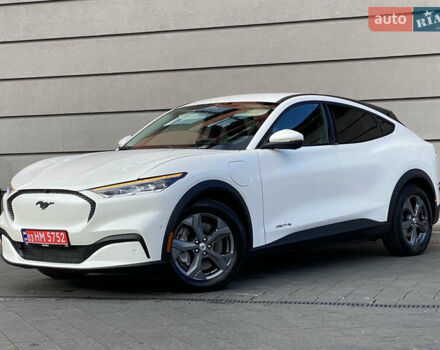 Белый Форд Mustang Mach-E, объемом двигателя 0 л и пробегом 58 тыс. км за 22950 $, фото 19 на Automoto.ua