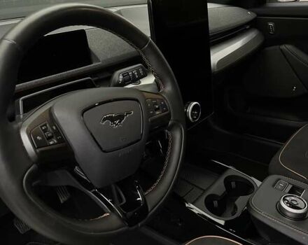 Белый Форд Mustang Mach-E, объемом двигателя 0 л и пробегом 39 тыс. км за 32500 $, фото 13 на Automoto.ua