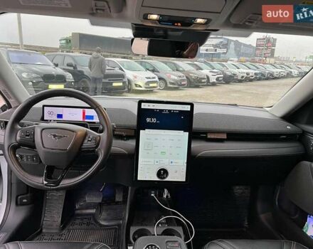 Белый Форд Mustang Mach-E, объемом двигателя 0 л и пробегом 80 тыс. км за 26640 $, фото 31 на Automoto.ua