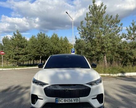 Белый Форд Mustang Mach-E, объемом двигателя 0 л и пробегом 39 тыс. км за 32500 $, фото 8 на Automoto.ua
