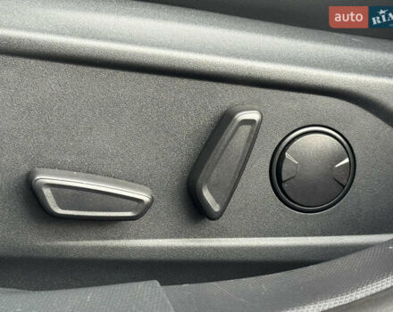 Белый Форд Mustang Mach-E, объемом двигателя 0 л и пробегом 59 тыс. км за 21950 $, фото 66 на Automoto.ua