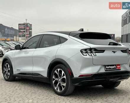 Белый Форд Mustang Mach-E, объемом двигателя 0 л и пробегом 80 тыс. км за 26640 $, фото 4 на Automoto.ua