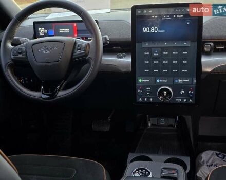 Белый Форд Mustang Mach-E, объемом двигателя 0 л и пробегом 31 тыс. км за 31999 $, фото 57 на Automoto.ua