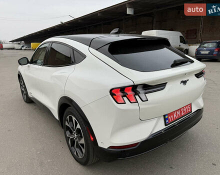 Білий Форд Mustang Mach-E, об'ємом двигуна 0 л та пробігом 61 тис. км за 23500 $, фото 5 на Automoto.ua