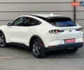 Белый Форд Mustang Mach-E, объемом двигателя 0 л и пробегом 58 тыс. км за 22950 $, фото 36 на Automoto.ua
