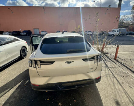 Білий Форд Mustang Mach-E, об'ємом двигуна 0 л та пробігом 90 тис. км за 21500 $, фото 2 на Automoto.ua