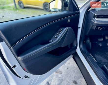 Білий Форд Mustang Mach-E, об'ємом двигуна 0 л та пробігом 32 тис. км за 24900 $, фото 9 на Automoto.ua