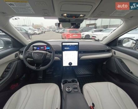Белый Форд Mustang Mach-E, объемом двигателя 0 л и пробегом 37 тыс. км за 30500 $, фото 13 на Automoto.ua