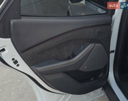 Белый Форд Mustang Mach-E, объемом двигателя 0 л и пробегом 31 тыс. км за 31999 $, фото 49 на Automoto.ua