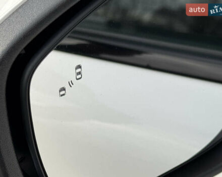 Белый Форд Mustang Mach-E, объемом двигателя 0 л и пробегом 59 тыс. км за 21950 $, фото 47 на Automoto.ua