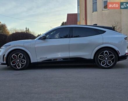 Белый Форд Mustang Mach-E, объемом двигателя 0 л и пробегом 31 тыс. км за 31999 $, фото 15 на Automoto.ua