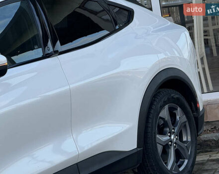 Белый Форд Mustang Mach-E, объемом двигателя 0 л и пробегом 60 тыс. км за 22200 $, фото 6 на Automoto.ua