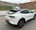 Білий Форд Mustang Mach-E, об'ємом двигуна 0 л та пробігом 61 тис. км за 23500 $, фото 3 на Automoto.ua