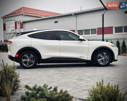 Белый Форд Mustang Mach-E, объемом двигателя 0 л и пробегом 93 тыс. км за 22250 $, фото 8 на Automoto.ua