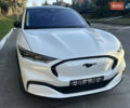 Белый Форд Mustang Mach-E, объемом двигателя 0 л и пробегом 51 тыс. км за 29900 $, фото 15 на Automoto.ua
