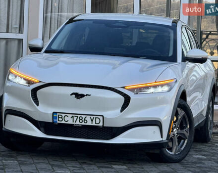 Белый Форд Mustang Mach-E, объемом двигателя 0 л и пробегом 60 тыс. км за 22200 $, фото 4 на Automoto.ua