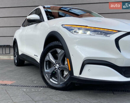 Белый Форд Mustang Mach-E, объемом двигателя 0 л и пробегом 58 тыс. км за 22950 $, фото 11 на Automoto.ua