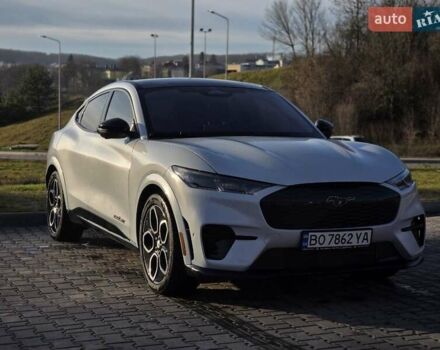 Белый Форд Mustang Mach-E, объемом двигателя 0 л и пробегом 31 тыс. км за 31999 $, фото 18 на Automoto.ua