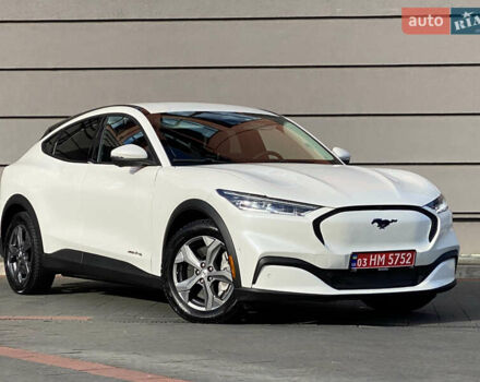Белый Форд Mustang Mach-E, объемом двигателя 0 л и пробегом 58 тыс. км за 22950 $, фото 3 на Automoto.ua