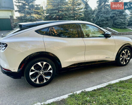 Белый Форд Mustang Mach-E, объемом двигателя 0 л и пробегом 51 тыс. км за 29900 $, фото 9 на Automoto.ua