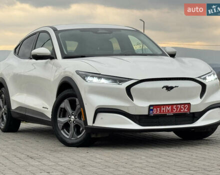 Белый Форд Mustang Mach-E, объемом двигателя 0 л и пробегом 59 тыс. км за 21950 $, фото 6 на Automoto.ua
