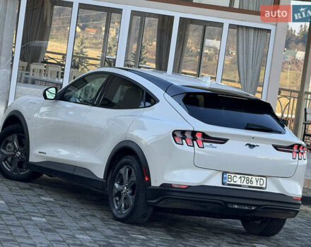 Белый Форд Mustang Mach-E, объемом двигателя 0 л и пробегом 60 тыс. км за 22200 $, фото 43 на Automoto.ua