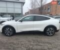 Белый Форд Mustang Mach-E, объемом двигателя 0 л и пробегом 37 тыс. км за 28900 $, фото 3 на Automoto.ua