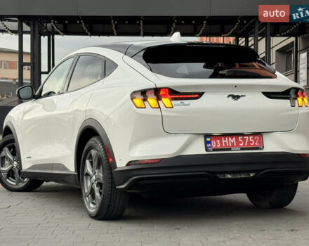Белый Форд Mustang Mach-E, объемом двигателя 0 л и пробегом 59 тыс. км за 21950 $, фото 37 на Automoto.ua
