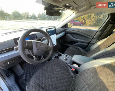 Белый Форд Mustang Mach-E, объемом двигателя 0 л и пробегом 66 тыс. км за 25000 $, фото 6 на Automoto.ua