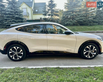 Белый Форд Mustang Mach-E, объемом двигателя 0 л и пробегом 51 тыс. км за 29900 $, фото 10 на Automoto.ua