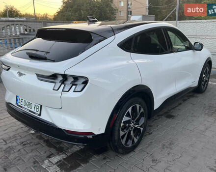 Білий Форд Mustang Mach-E, об'ємом двигуна 0 л та пробігом 48 тис. км за 25100 $, фото 7 на Automoto.ua