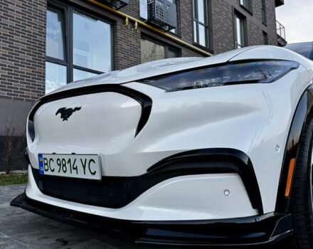 Білий Форд Mustang Mach-E, об'ємом двигуна 0 л та пробігом 42 тис. км за 25300 $, фото 11 на Automoto.ua