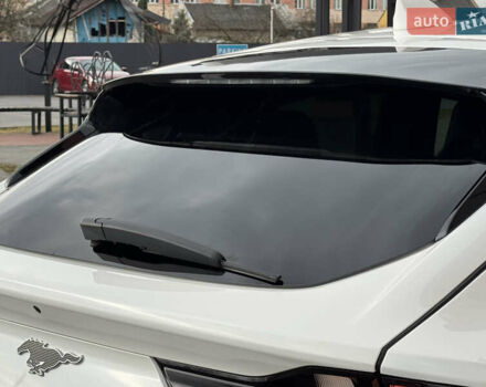 Белый Форд Mustang Mach-E, объемом двигателя 0 л и пробегом 59 тыс. км за 21950 $, фото 55 на Automoto.ua
